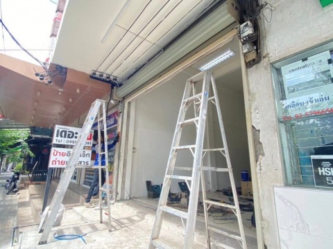 รับติดตั้งประตูม้วนไฟฟ้า นนทบุรี