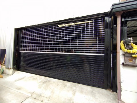 รับติดตั้งประตูยืดแบบเหล็กทำสี